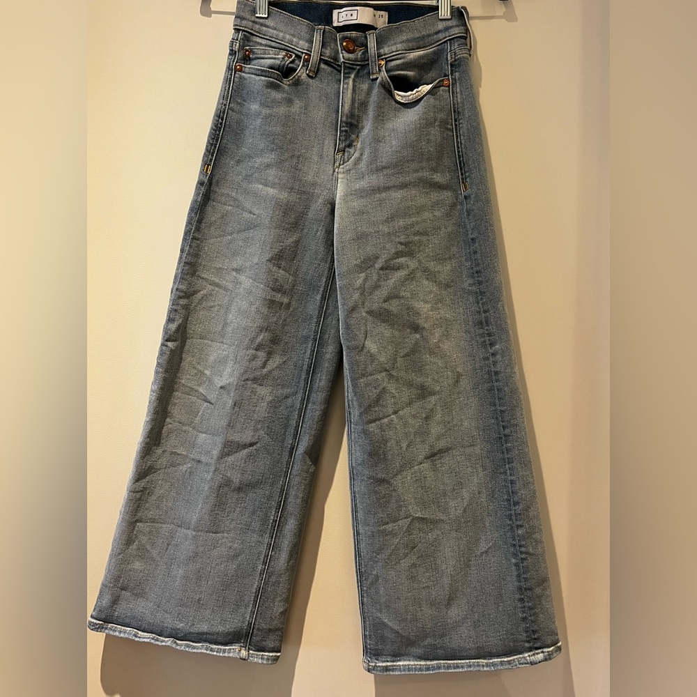 AYR Wide Leg High Waisted Medium‎ Wash Jeans